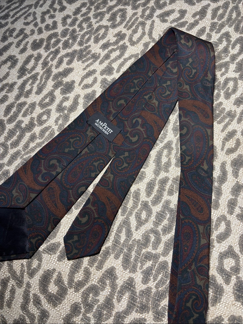 Anthony Mouley tie dark colored muted paisley thin modern stylish neck tie - Picture 5 of 10